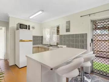 Cheap 10/98 Pease Street, Manoora, QLD 4870