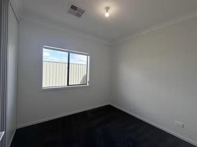 New 10/99 Peerless Road, Munno Para West, SA 5115
