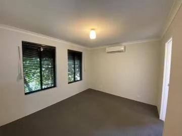 Cozy 10 Villefort Avenue, Ellenbrook, WA 6069