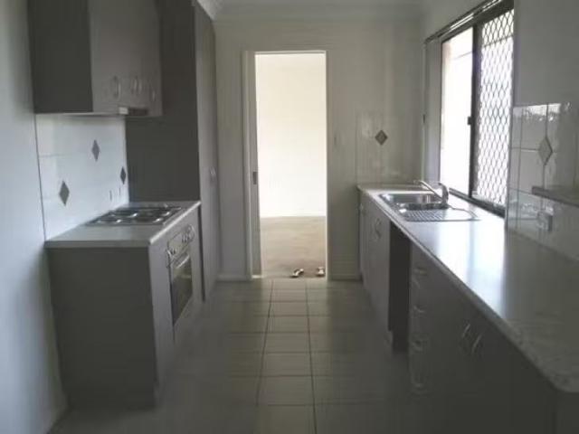 Just in! 10 Cass Court, Oakey, QLD 4401