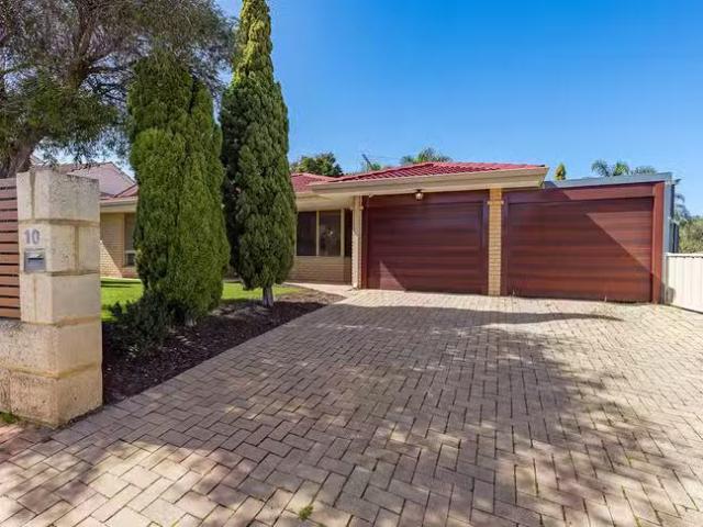 Cozy 10 Chase Court, Woodvale, WA 6026