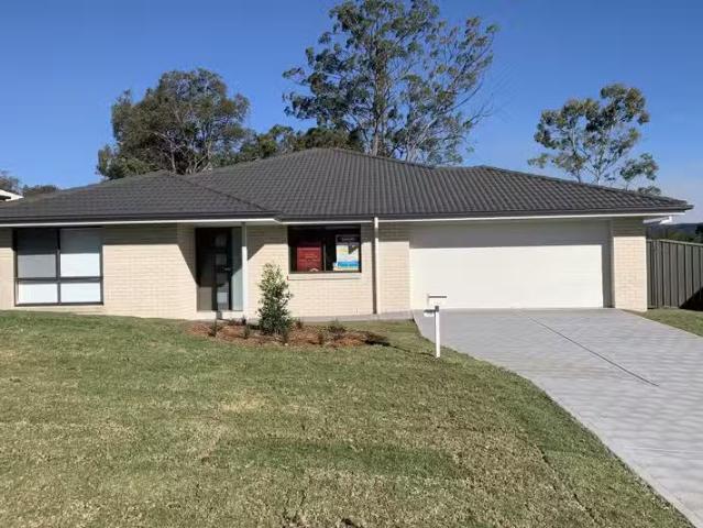 Cozy 10 Dianella Crescent, Paxton NSW 2325