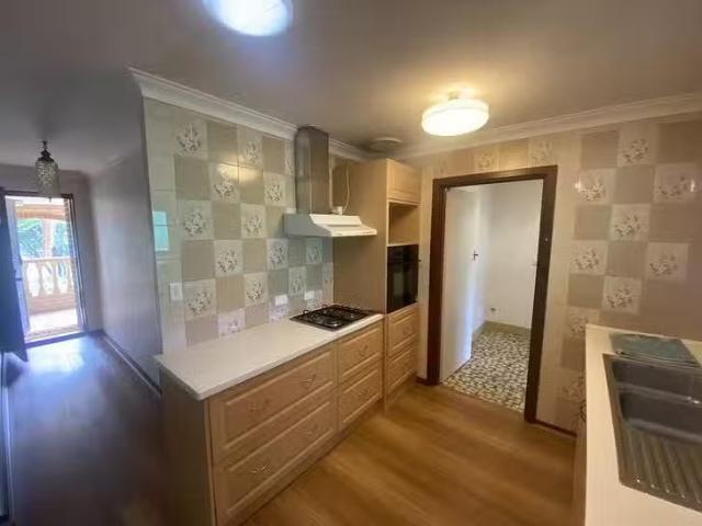 Deal! 10 Hadleigh Way, Girrawheen, WA 6064