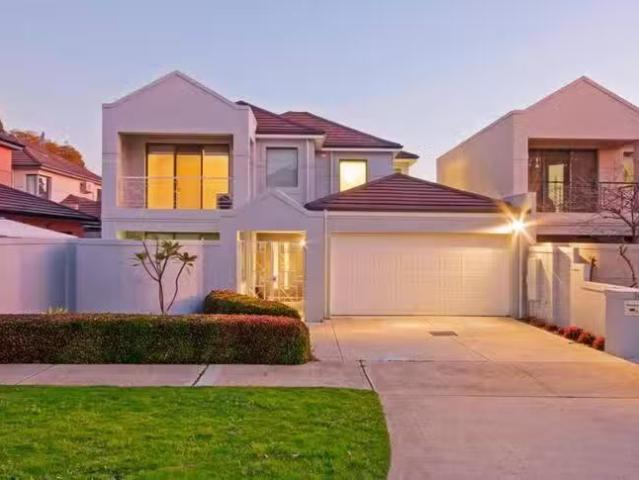 For Rent! 10 Hopetoun Street, South Perth, WA 6151