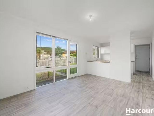 Just in! 10 Landers Circle, ROKEBY, TAS 7019 House for Rent