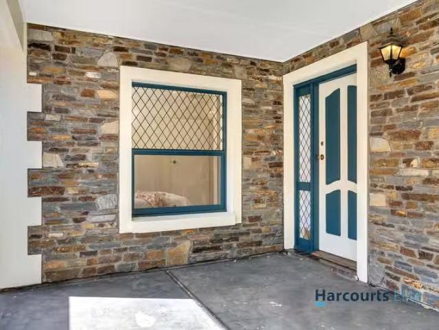 Just in! 10 Lord Howe, OAKDEN, SA 5086 House for Rent