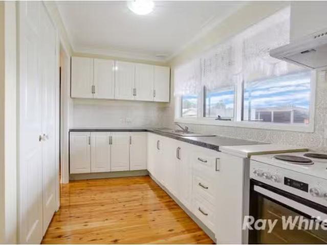 Cozy 10 Madang Avenue, WHALAN House for rent Listed by Malden.