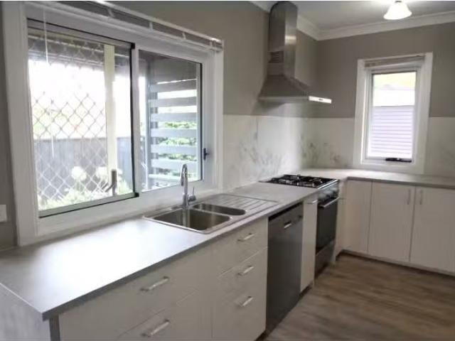 Cozy 10 Moad Street, ORANGE House for rent Listed by Property.