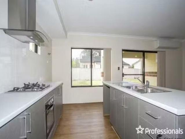 Deal! 10A Paringa Street, Morley, WA 6062
