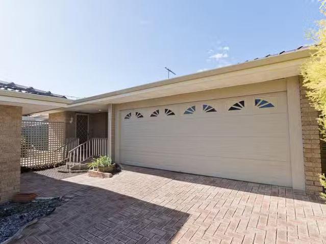 Deal! 10C First Street, Bicton, WA 6157