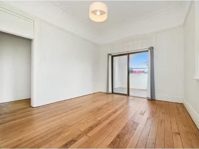 Cozy 1/108 Brook Street, Coogee Apartment for rent Listed by.