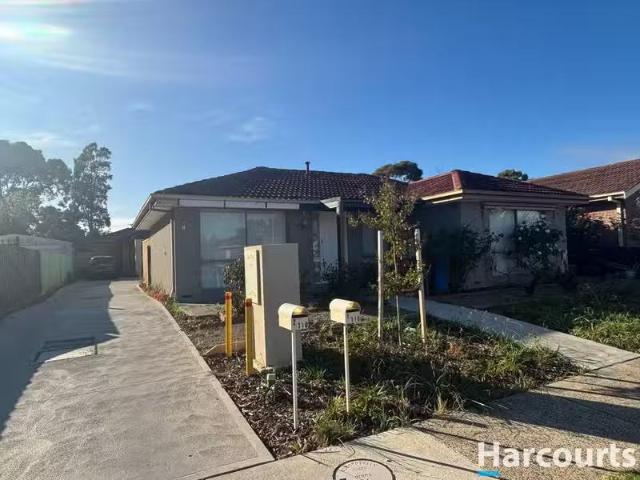 Just in! 1/110 Monahans Rd, CRANBOURNE, VIC 3977 House for R.