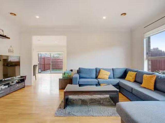 Rental! 1/111 Blackwood Park Road, Ferntree Gully, VIC 3156