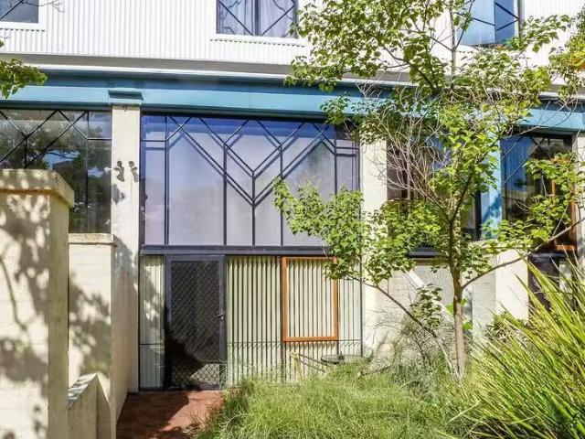 Just in! 11/3 Ellen Street, Fremantle, WA 6160
