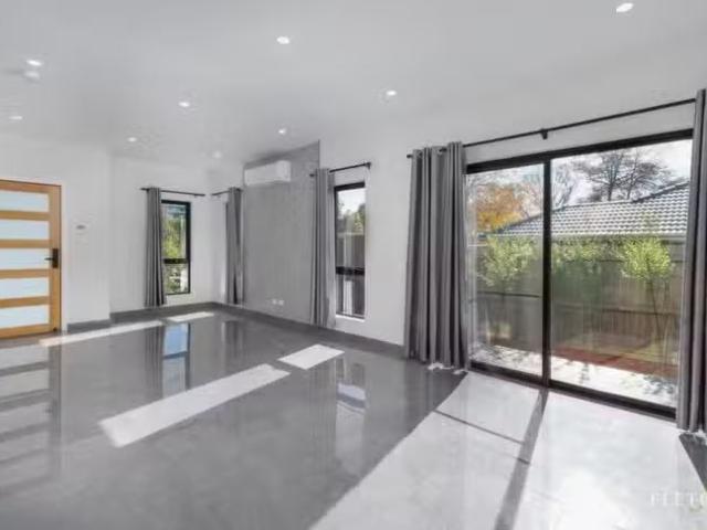 Nice 1/14 Alma Road, Bundoora VIC 3083 Townhouse Auction