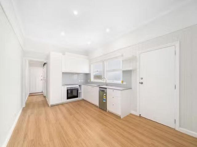 Just in! 1/14 James Street, Scarborough, QLD 4020