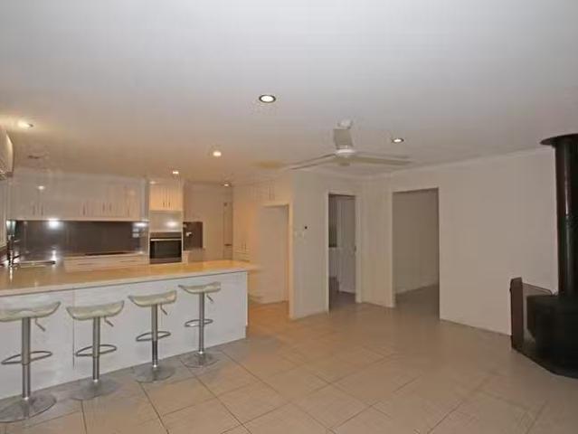 Deal! 11507 Dawson Highway, Mount Murchison, QLD 4715