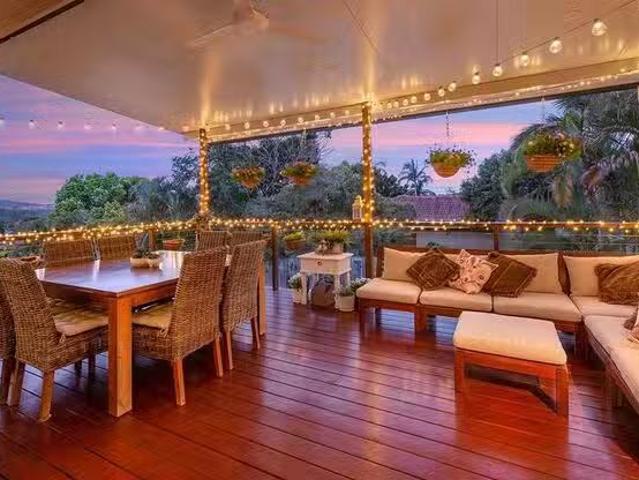 For Rent! 115 Morialta Street, Mansfield, QLD 4122