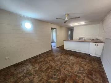 Unique 1/16 Dollview Avenue, Rasmussen, QLD 4815
