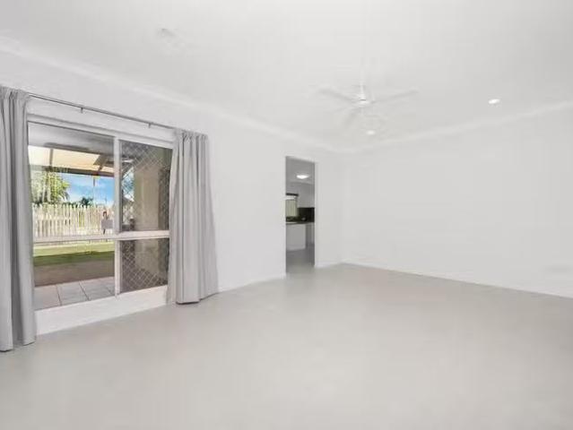 Unique 117 Hastings Street, Mount Louisa, QLD 4814