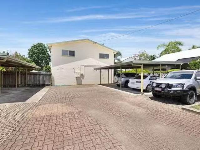 Cozy 1/18 French Street, Pimlico, QLD 4812