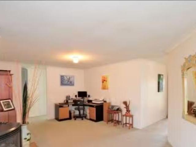 Just in! 11 Balleroy Place, Port Kennedy, WA 6172