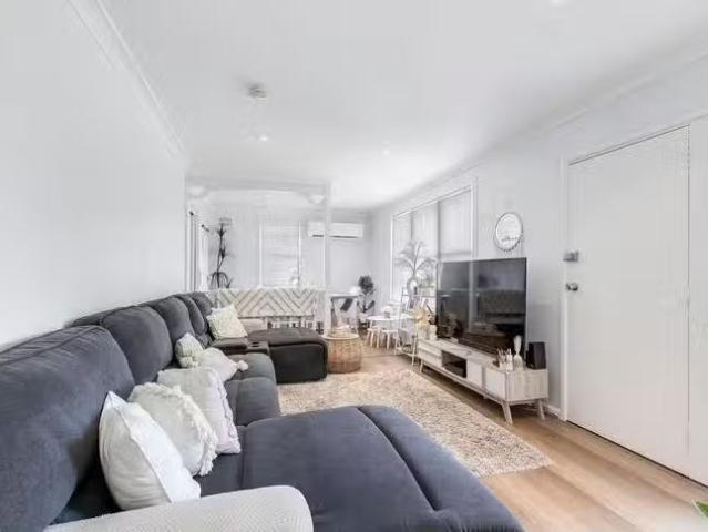 Cheap 11 Blamey Street, Colyton, NSW 2760