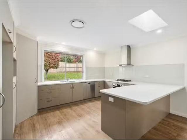 New 11 Broughton Street, BUNDANOON House for rent Listed by S.