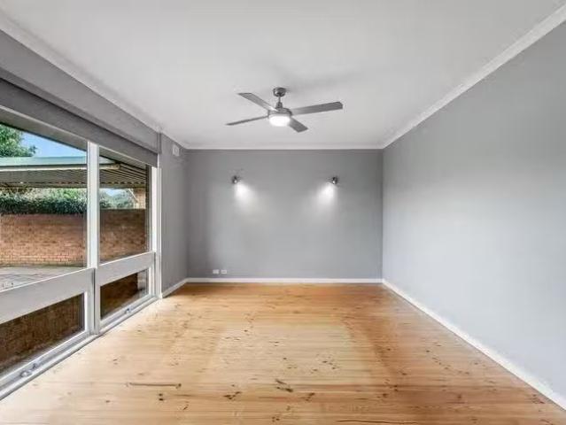 Deal! 11 Collie Avenue, Port Noarlunga South, SA 5167