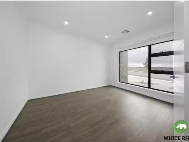 Nice 11 Harvest Street, Googong House for rent Listed by Rent.