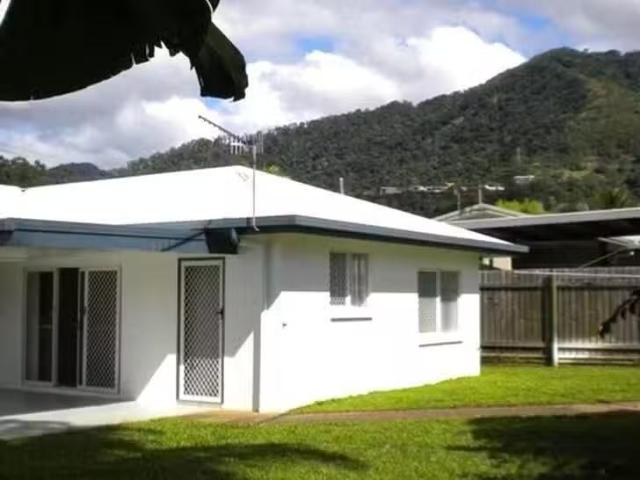 For Rent! /11 Kirraly Close, Mooroobool, QLD 4870