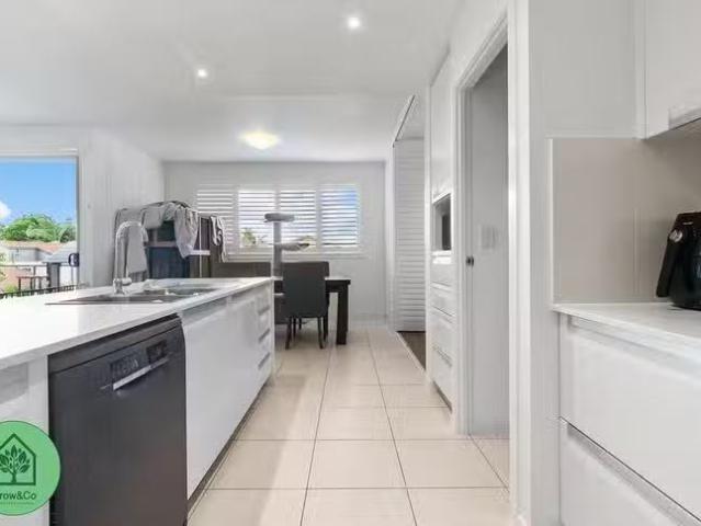 Just in! 11 Loder Street, Biggera Waters, QLD 4216