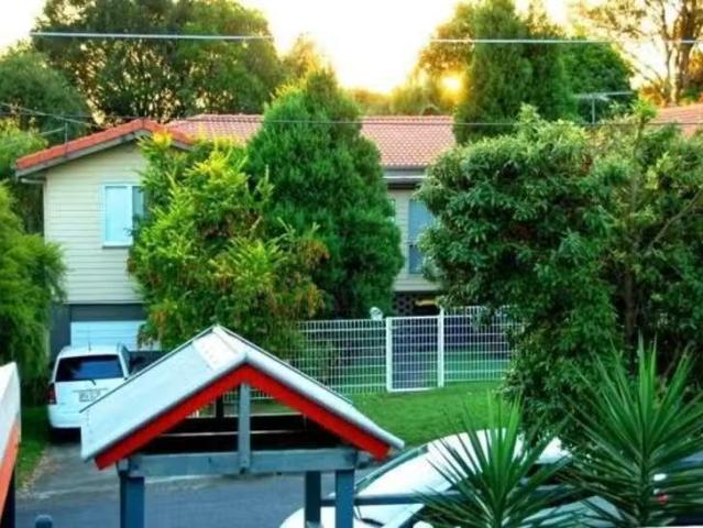 Nice 11 Salford Street, Salisbury, QLD 4107