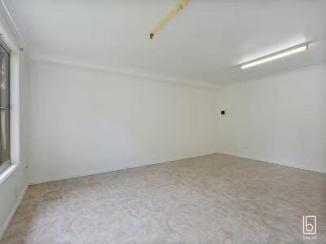 Cozy 11a Warrina Ave, SUMMERLAND POINT Apartment for rent Lis.