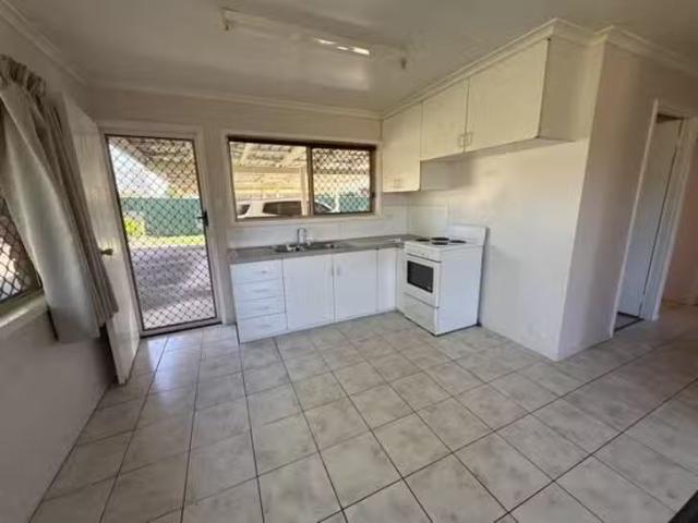 Charming 1/210 Cambridge Street, Granville, QLD 4650