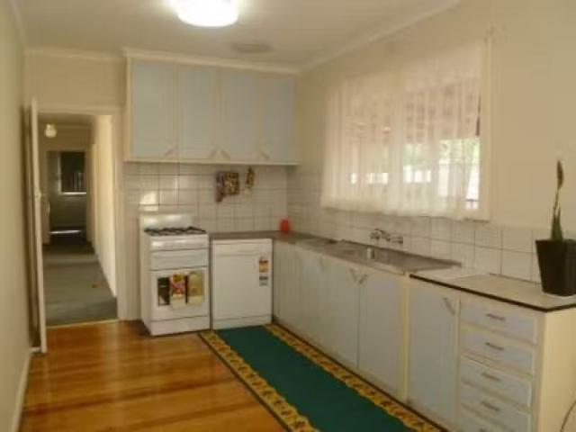 Unique 1/21 Norma Road, Forest Hill VIC 3131