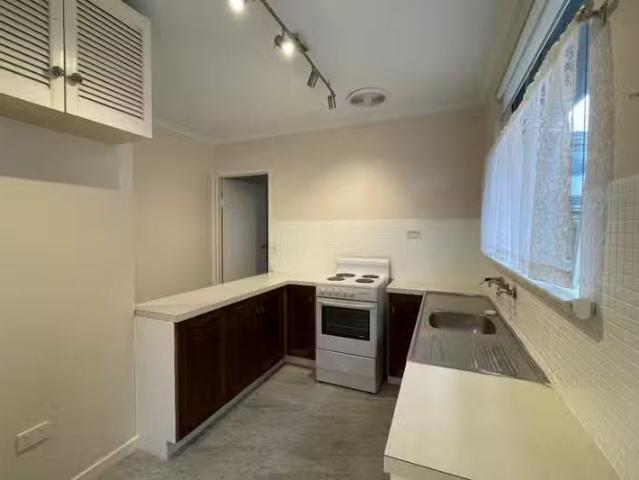 Cheap 12/261 Civic Parade, Altona VIC 3018