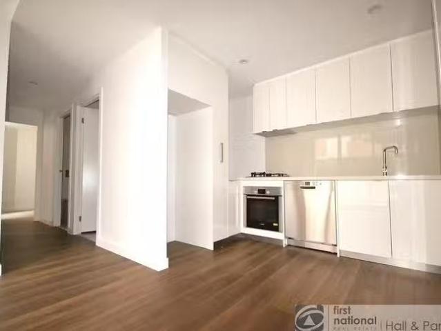 For Rent! 122/70 Batesford Road, Chadstone, VIC 3148