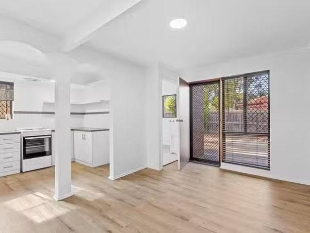 Just in! 12/29 Epstein Drive, Morphett Vale, SA 5162
