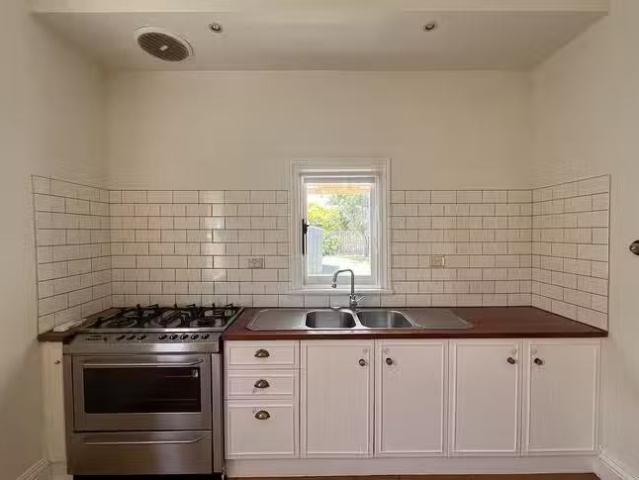 For Rent! 122 Melbourne Road, Williamstown, VIC 3016
