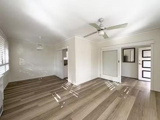Unique 1/239 241 Grange Road, Ormond, VIC 3204