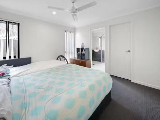 Cozy 123 Dixon Drive, Pimpama, QLD 4209