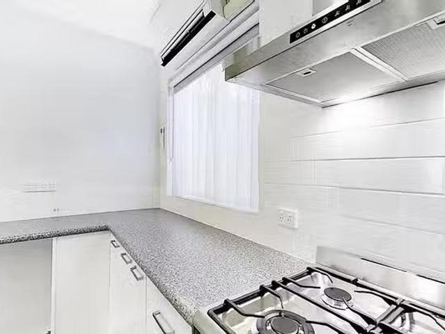 Deal! 1/25 Macquoid Street, Queanbeyan East, NSW 2620