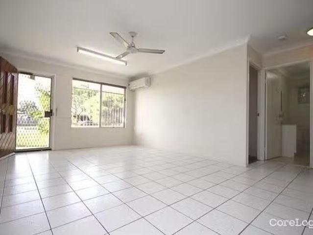 Deal! 1/25 Santal Drive, Rasmussen, QLD 4815