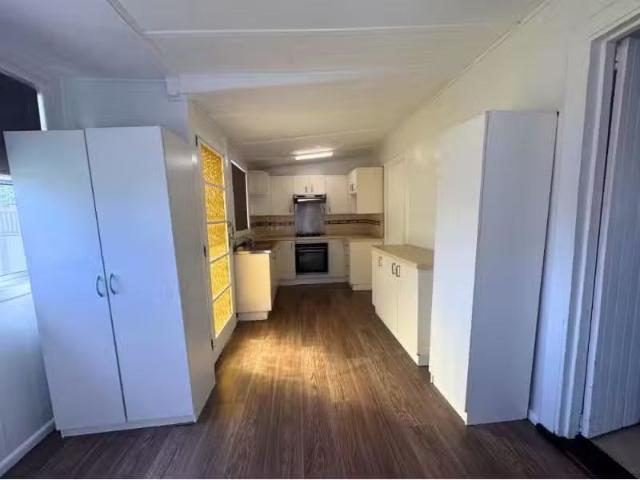 Unique 127 King Street, MOLONG House for rent Listed by Kerri.