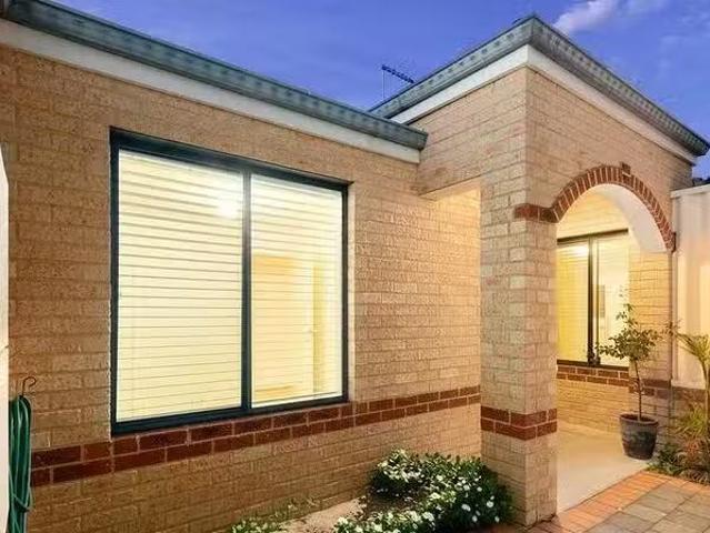Deal! 127C Swan Street, Tuart Hill, WA 6060