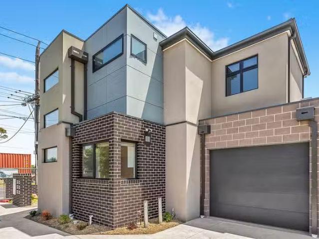 Cheap 1/289 Millers Road, Altona North VIC 3025