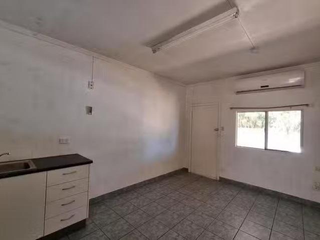 Nice 1/28 Alfred Street, Pioneer, QLD 4825