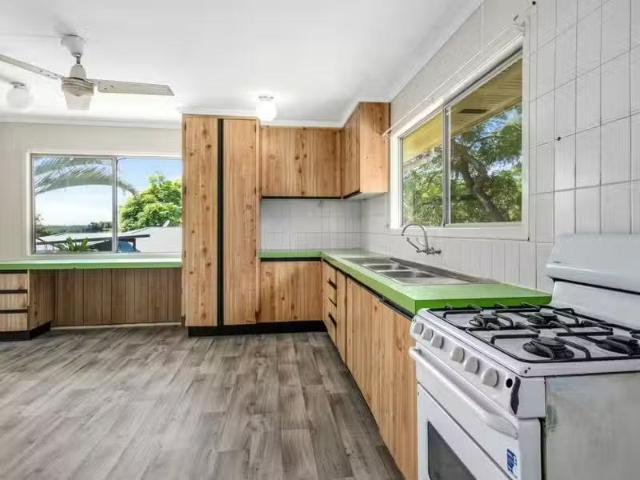Cheap 12 Twidale Drive, RIVERVIEW, QLD 4303 House for Rent