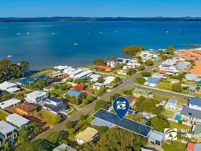 Just in! 12 Base Street, Victoria Point, QLD 4165